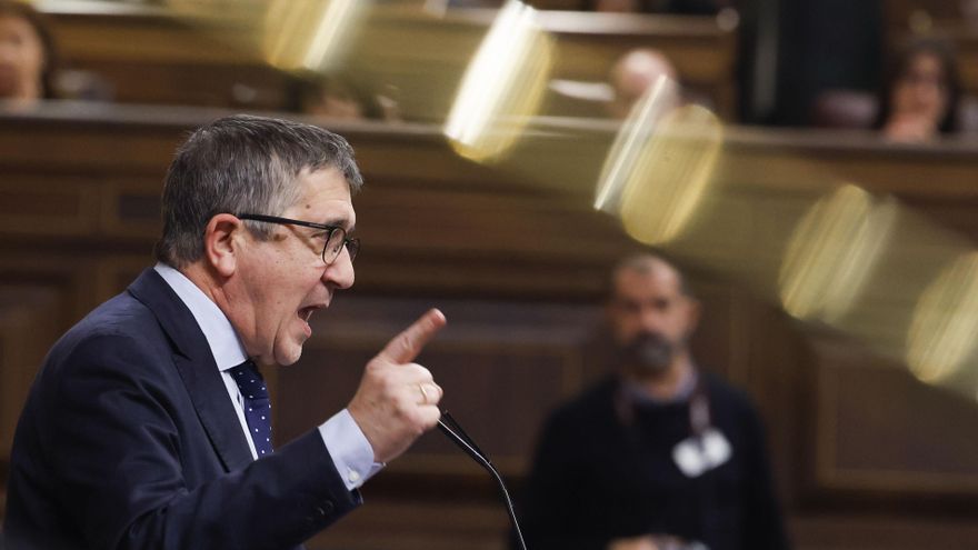 El portavoz del PSOE, Patxi López, durante su intervención en el pleno del Congreso.