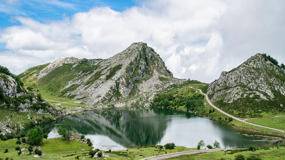 El Enol, uno de los Lagos de Covadonga.