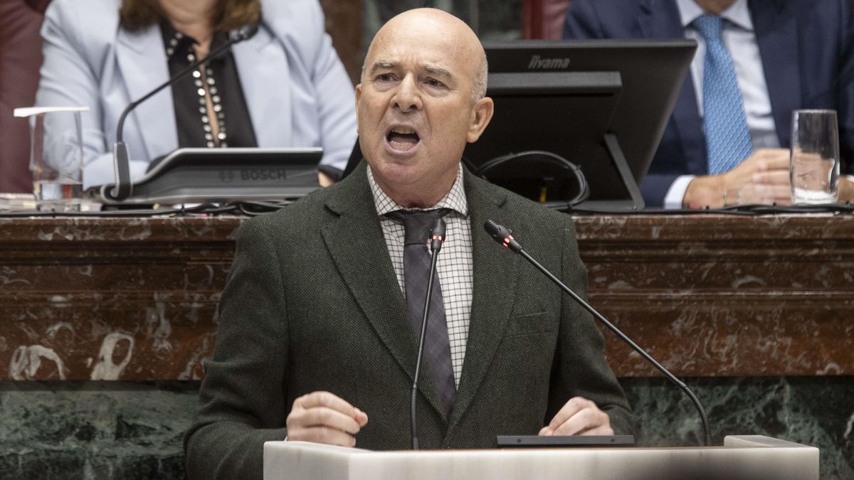 Feministas de Murcia denuncian la llamada a la violencia realizada por un diputado de Vox en la Asamblea Regional