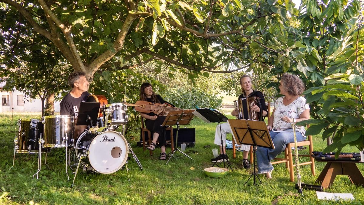 El cuarteto cántabro de baile y danza Baladans.