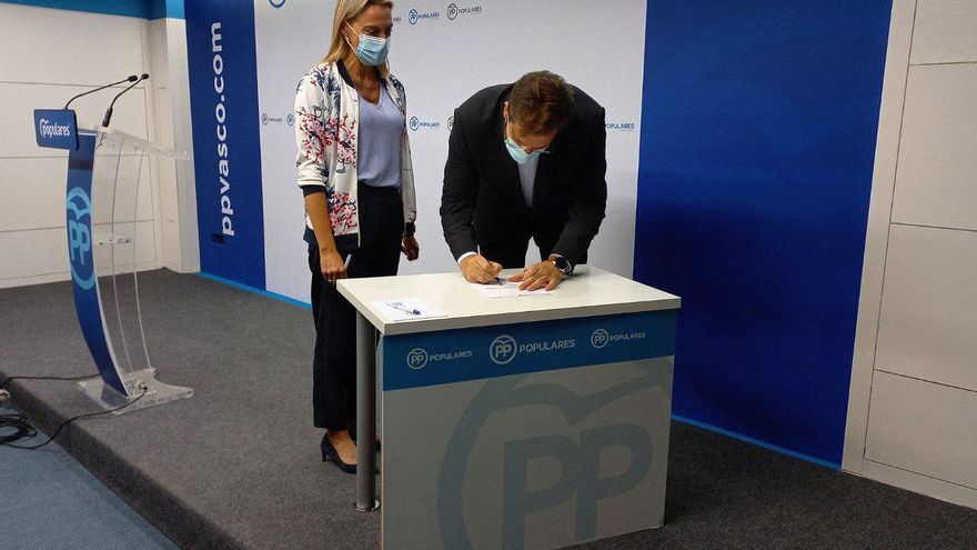 El exlíder de Ciudadanos en Euskadi, Luis Gordillo, firma su salto al PP: "Hay que concentrar el voto en el partido fuerte"