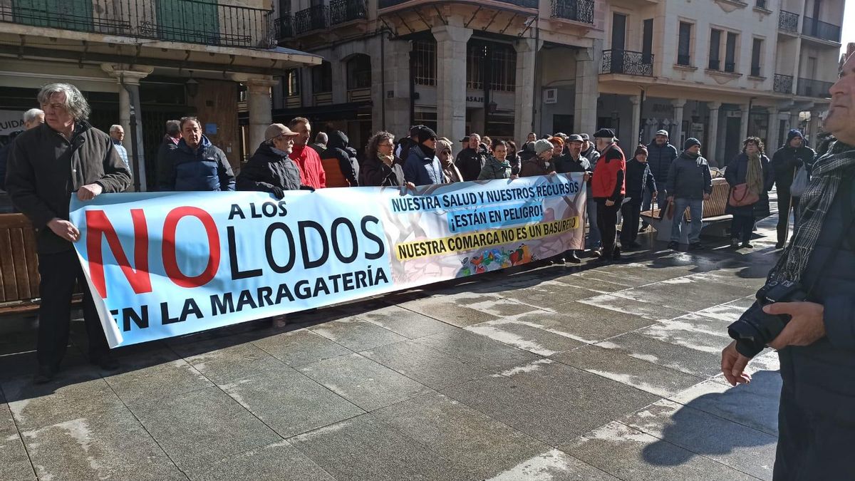 Manifestación en Astorga contra la planta de lodos de Piedralba.