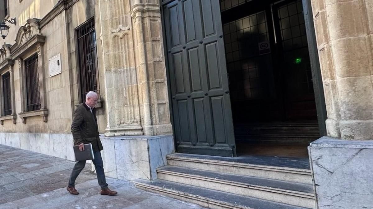 El exalcalde de Fabero Demetrio Alfonso se queda solo: reconoce falsedad documental, pero asegura que se hicieron las obras