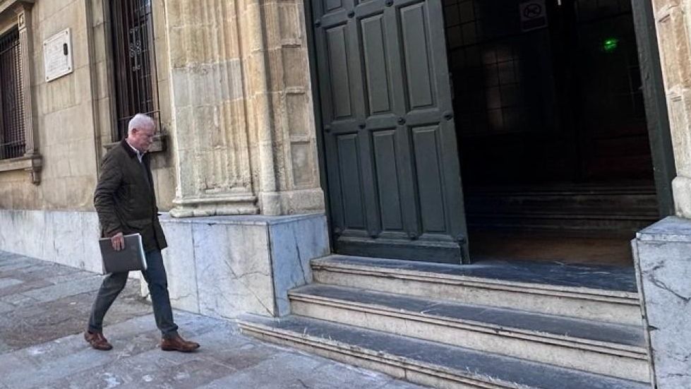 La Audiencia absuelve al exalcalde del PSOE en Fabero de prevaricación y falsedad aunque afea su actuación