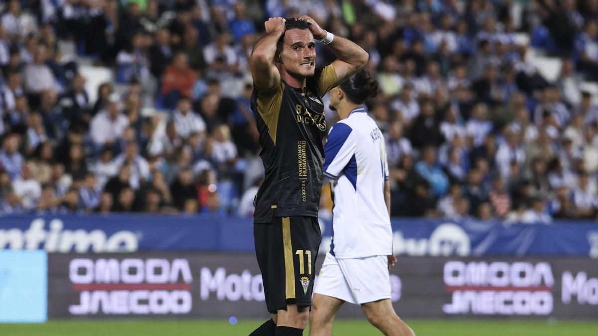 Diego Bri se lamenta en Butarque