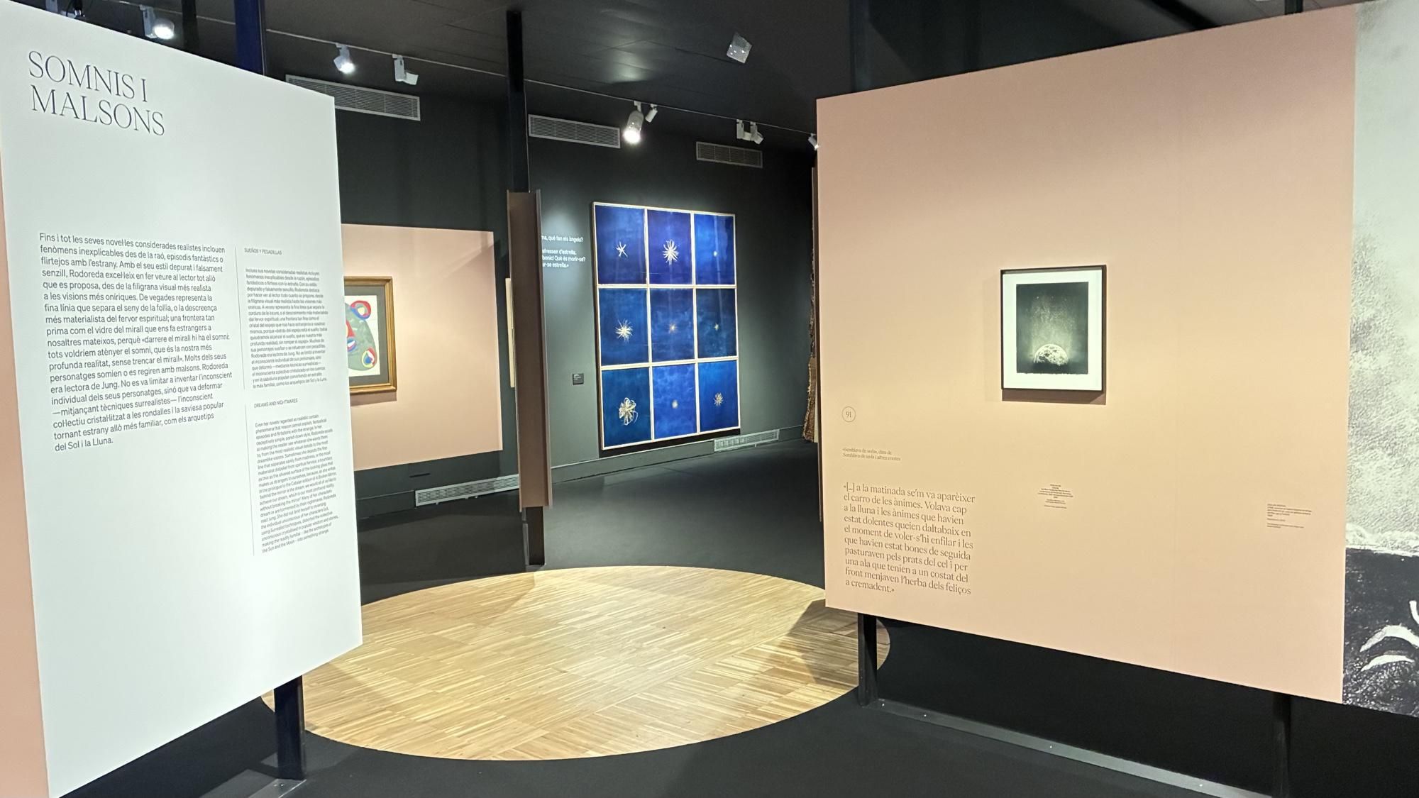 Panorámica de la muestra 'Rodoreda, un bosc'