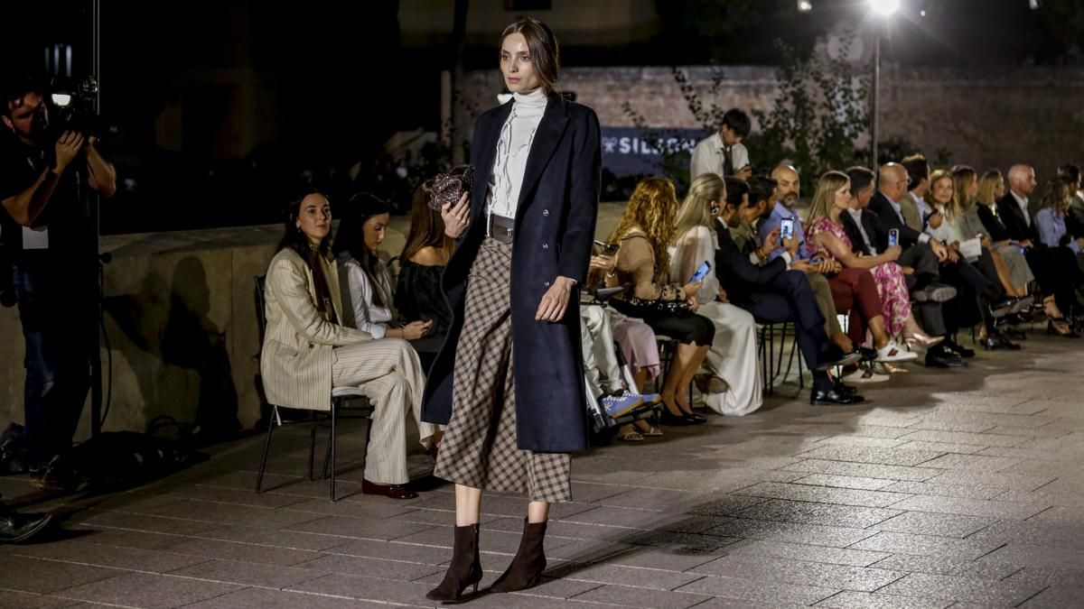 Desfile de Silbon en el Puente Romano