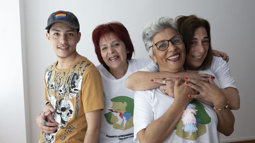 Madres de infancias y adolescencias LGBTIQ+ de 14 países se reúnen en Buenos Aires