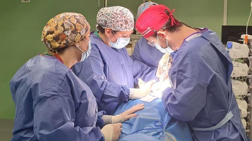 Archivo - La actividad de los quirófanos