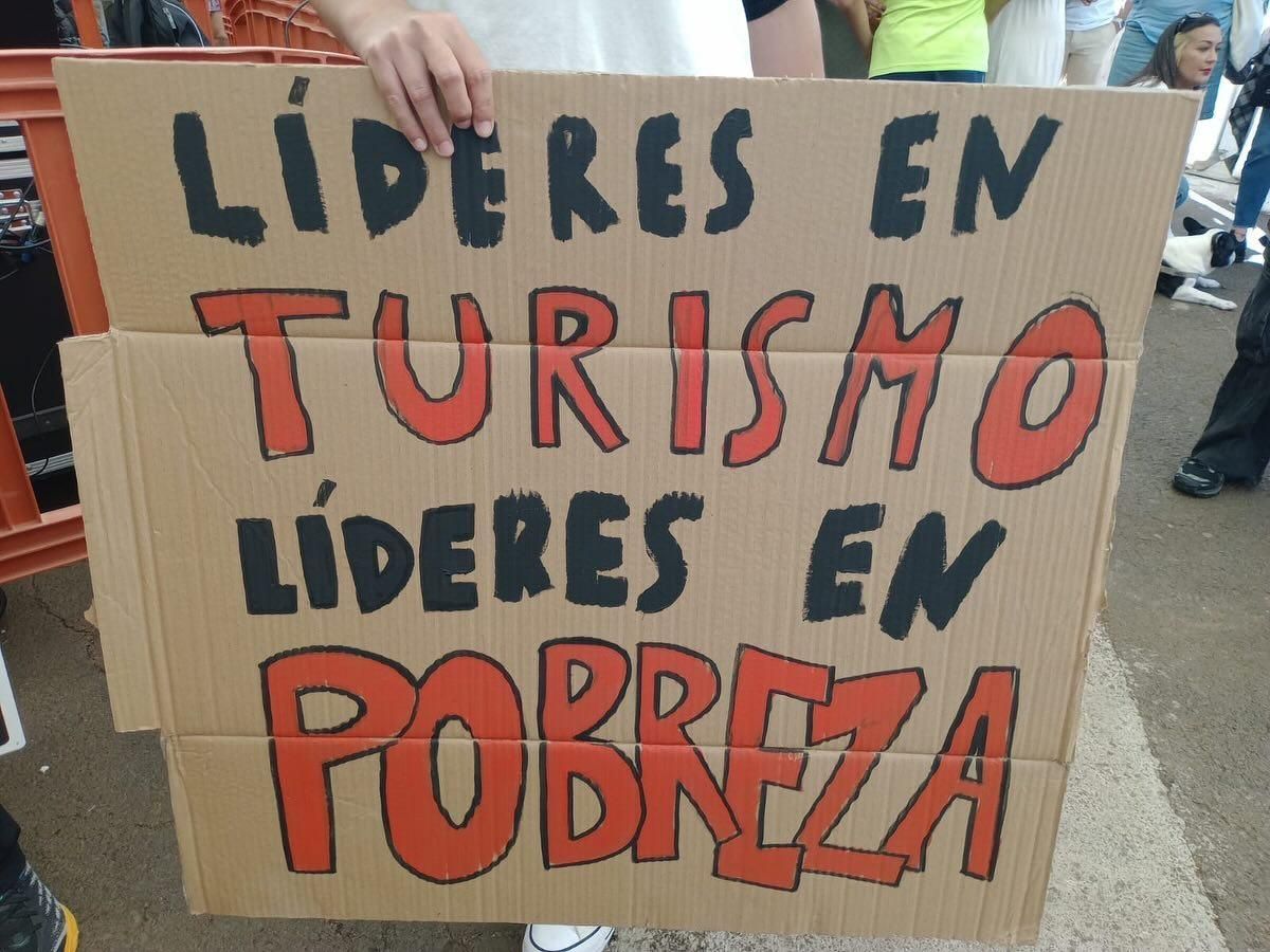 Uno de los carteles que se exhibió en el  evento 'Puntagorda Foresta Rock'.