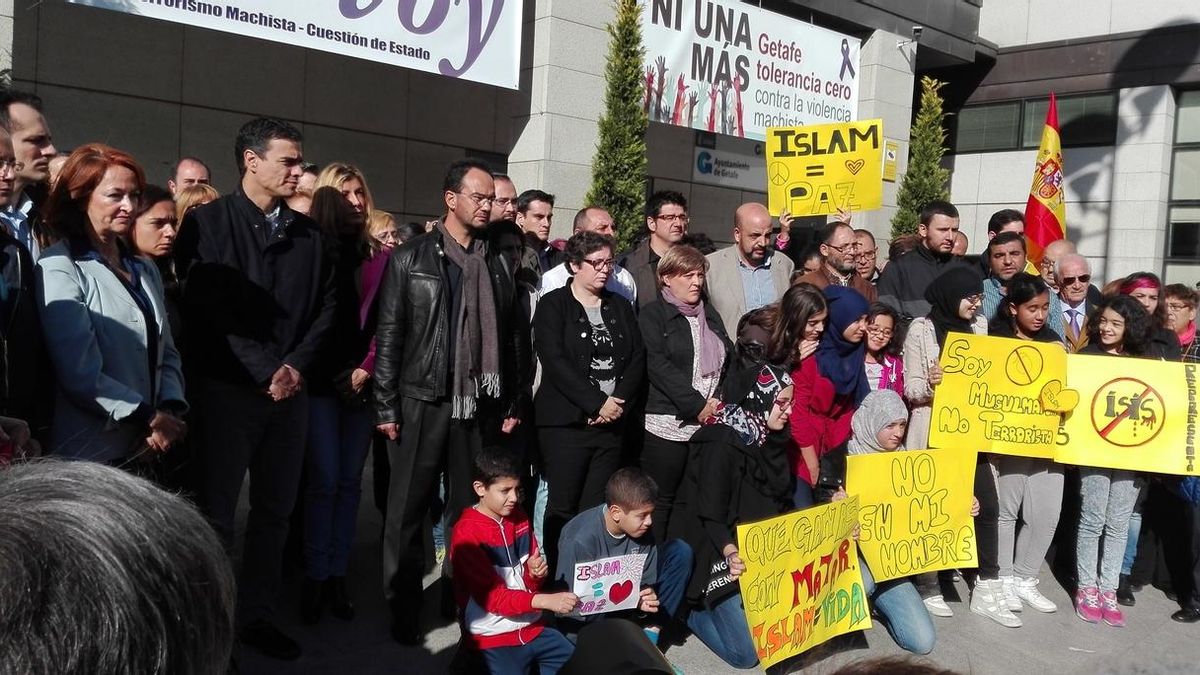Pedro Sánchez apoya "una respuesta de fuerza" contra el Estado Islámico bajo la legalidad internacional