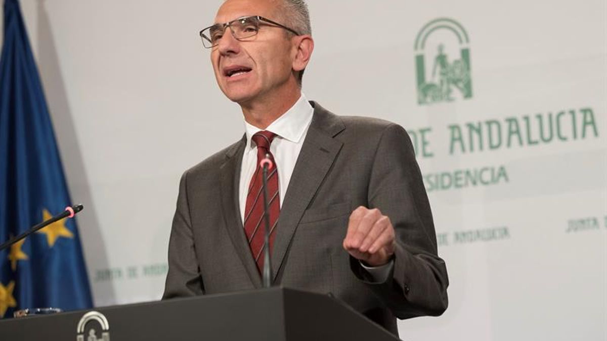La Junta garantiza que Díaz "va a trabajar para Andalucía como hasta ahora"