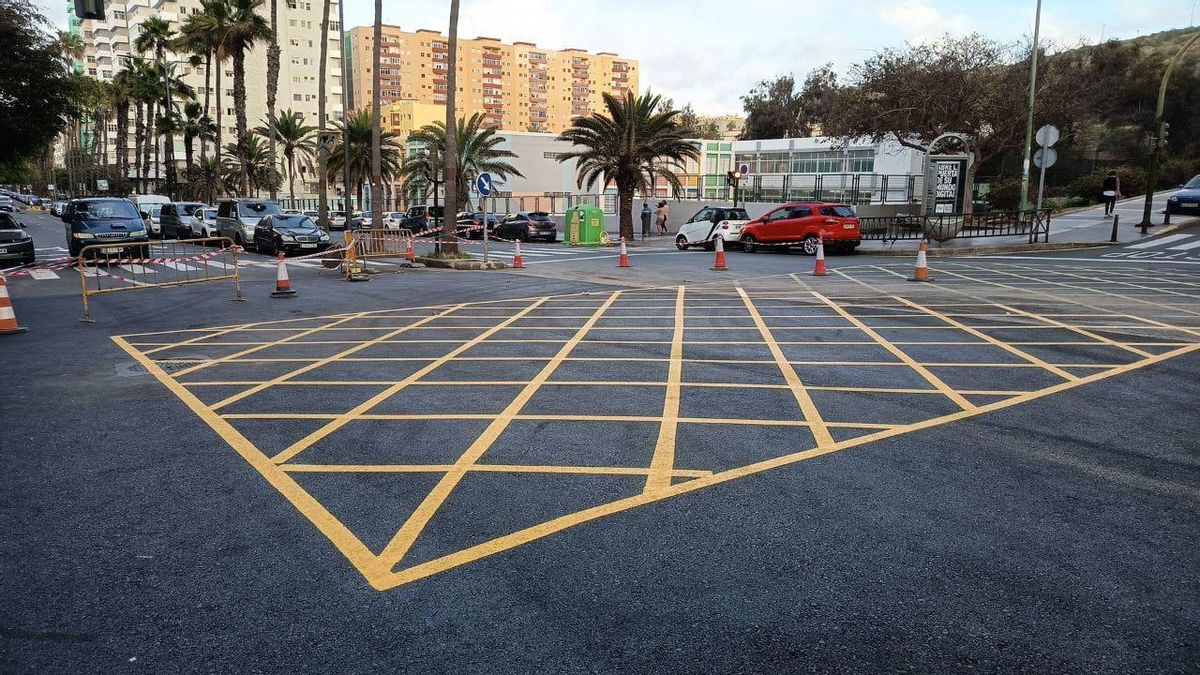 Obras de EMALSA por arreglo de avería en Mesa y López.