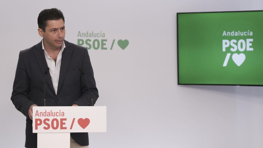 El coordinador de Presidencia del Grupo Socialista, Rafael Márquez, en rueda de prensa. (Foto de archivo).