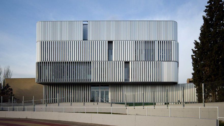 Un exasesor del PP figuró en el jurado que dio una plaza en la Sanidad aragonesa al delegado taurino de Nuevas Generaciones