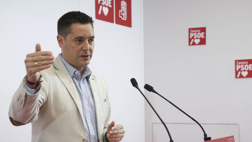 El PSOE se desmarca de la "guerra de sillones" y afirma no negociar la mesa de las Cortes de Castilla y León