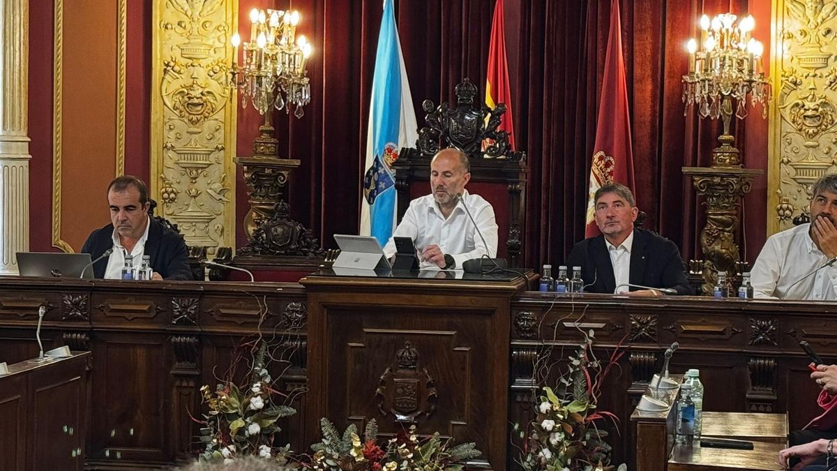 Toda la oposición rechaza la cuestión de confianza de Jácome para aprobar los presupuestos de 2026 en Ourense