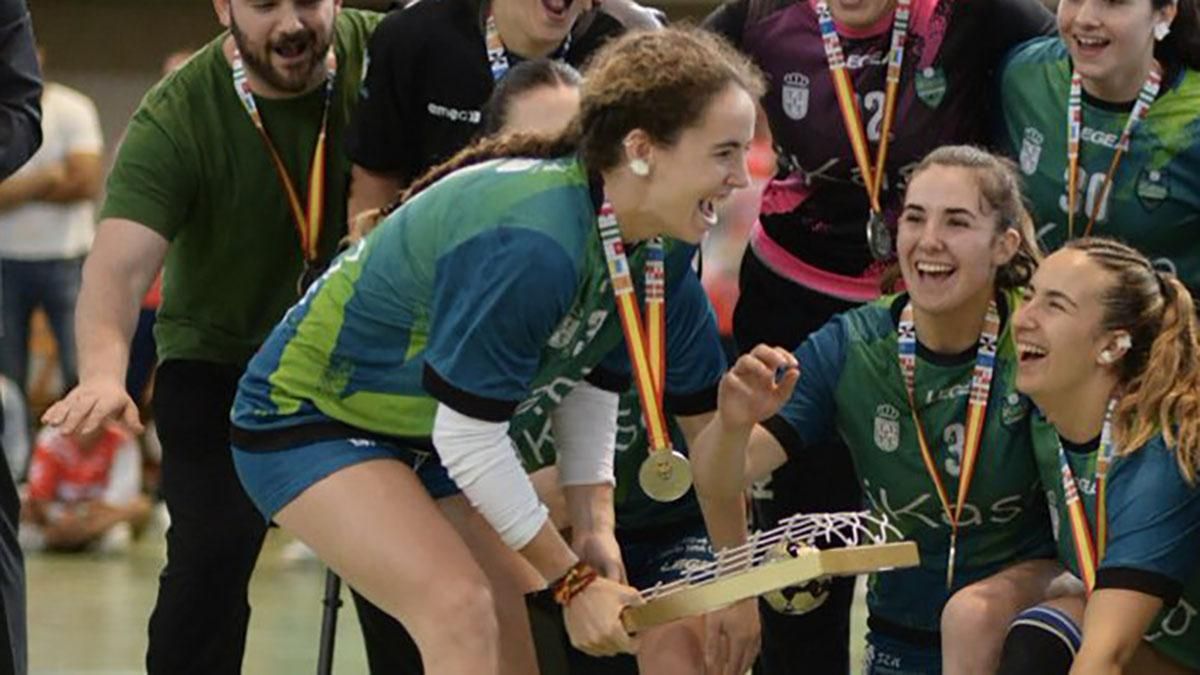 El Adesal se sigue moviendo: firma a Carla Montero y renueva a Zoe Turnes