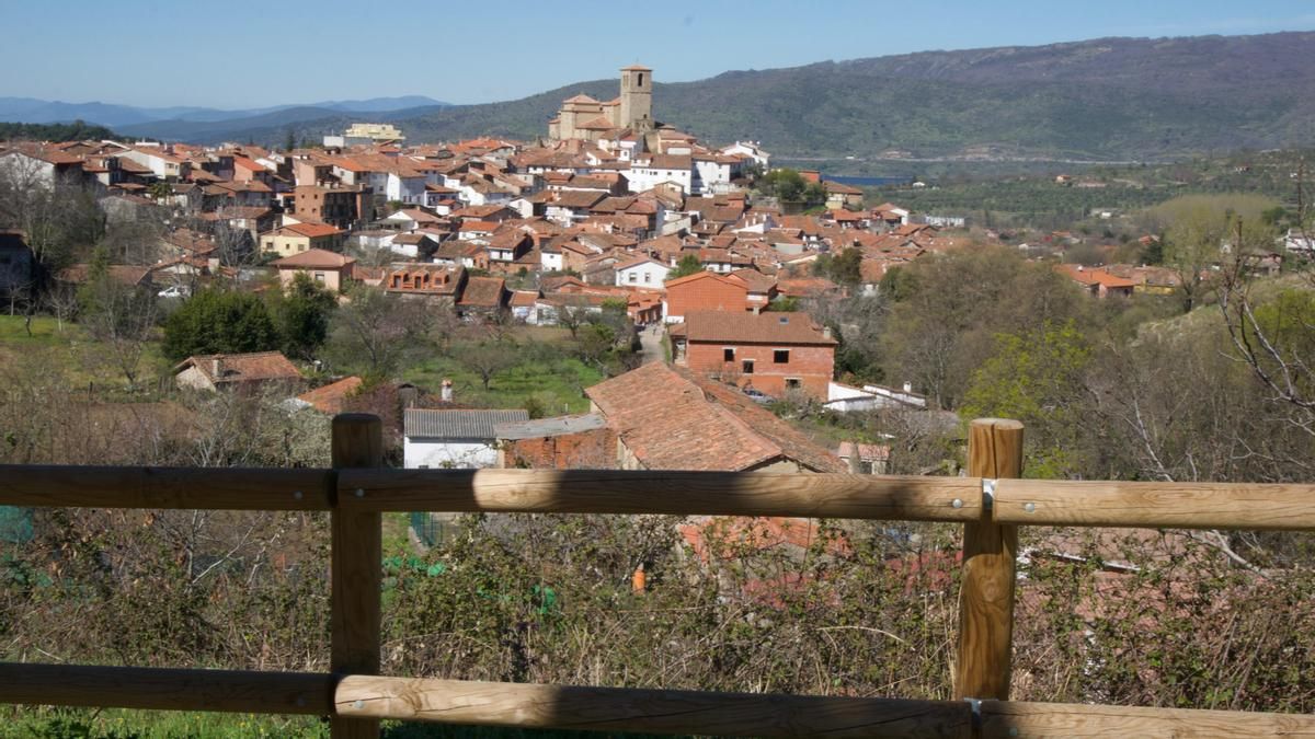 Hervás desde el Puente de Hierro