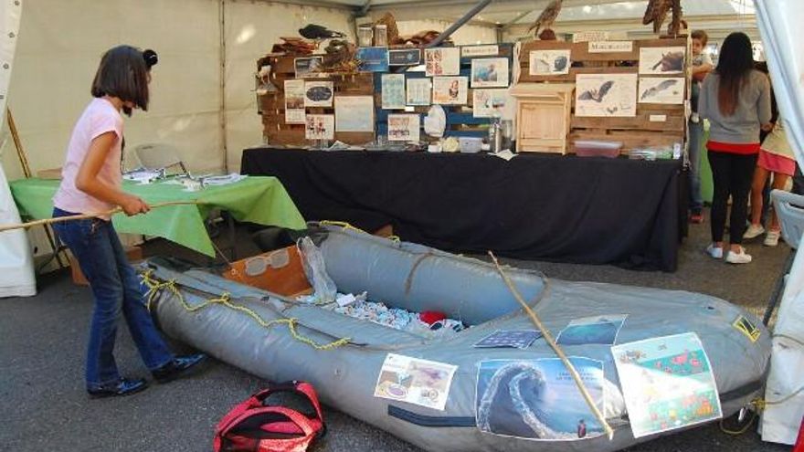 Un divertido juego de pesca para aprender la importancia de cuidar la mar. Foto: Uribe.