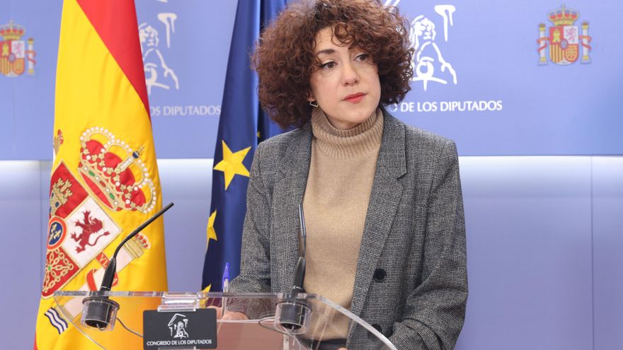 La diputada de Sumar Aina Vidal, durante una rueda de prensa anterior a la Junta de Portavoces, en el Congreso de los Diputados, a 6 de febrero de 2024, en Madrid (España).