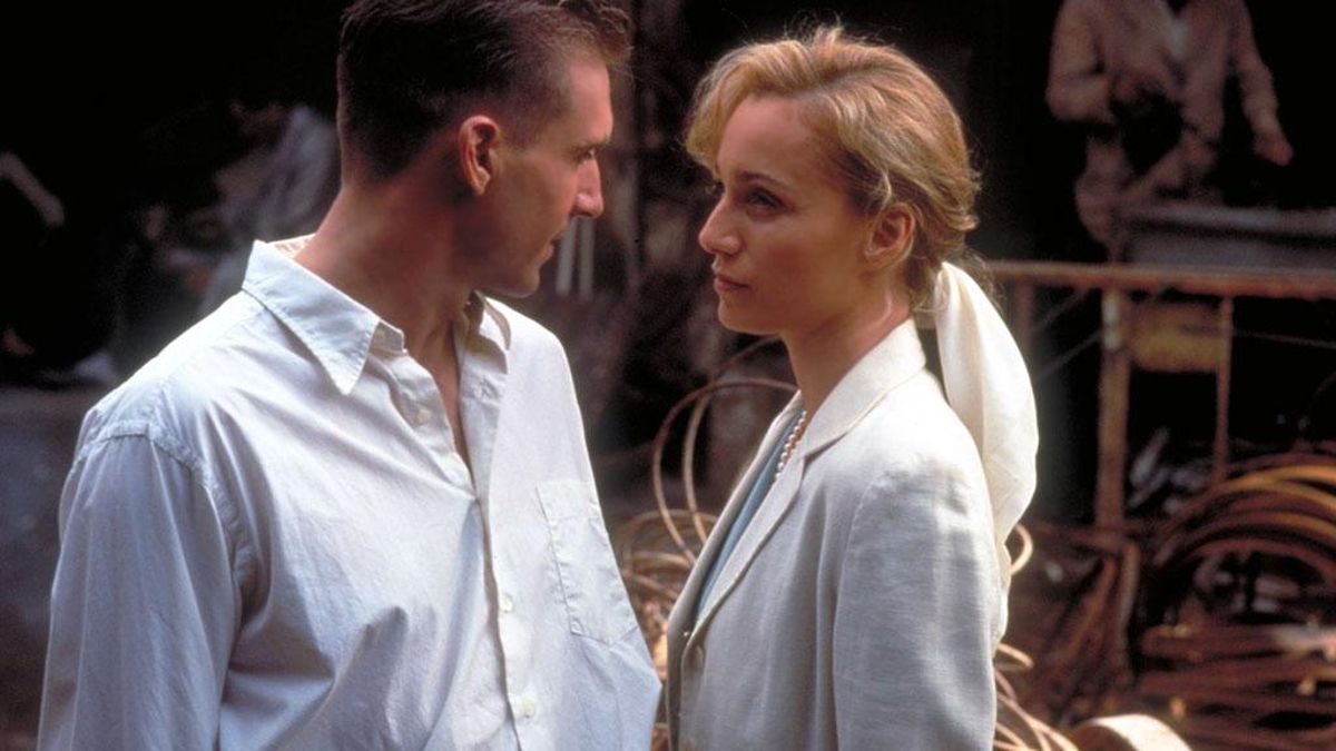 Kristin Scott Thomas y Ralph Fiennes, dos de los tres grandes intérpretes de la cinta