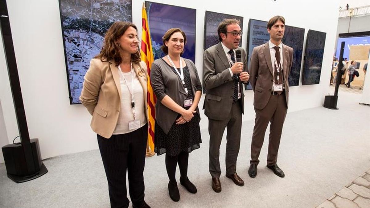 Ada Colau y el conseller catalán de Territorio, Josep Rull
