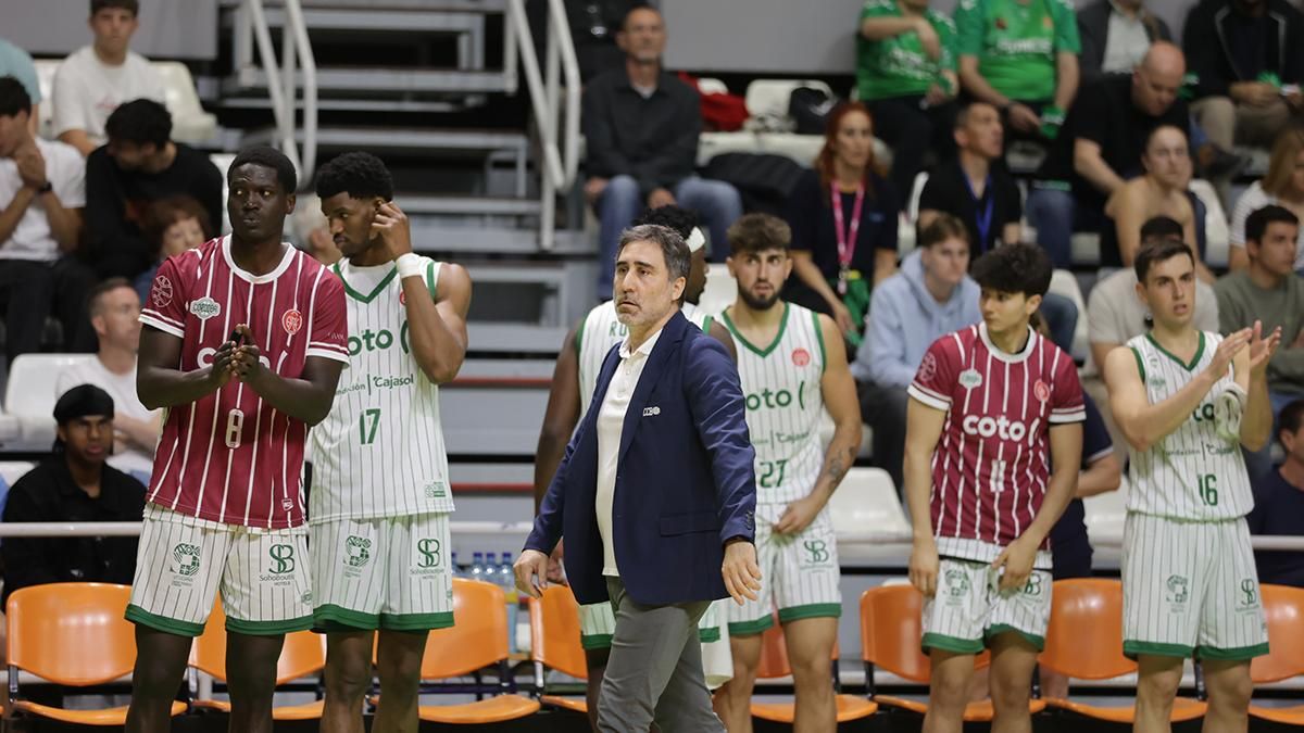 Las imágenes del Amics Castelló - Coto Córdoba CB