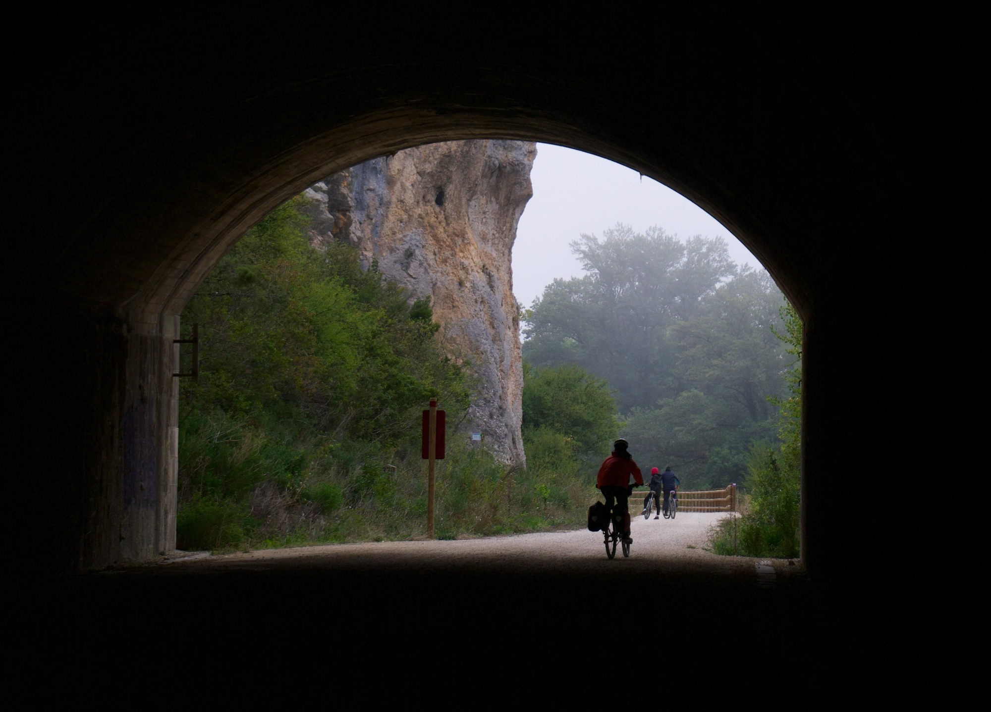 Túnel en desfiladero del río Oca