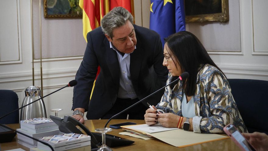 El peaje de Vox para apoyar al PP de Mazón: vetar la acción de los barcos humanitarios en puertos valencianos