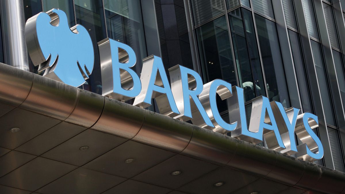 Barclays recortará 5.000 puestos de trabajo, el 5% de la plantilla, tras introducir la IA y disparar sus beneficios
