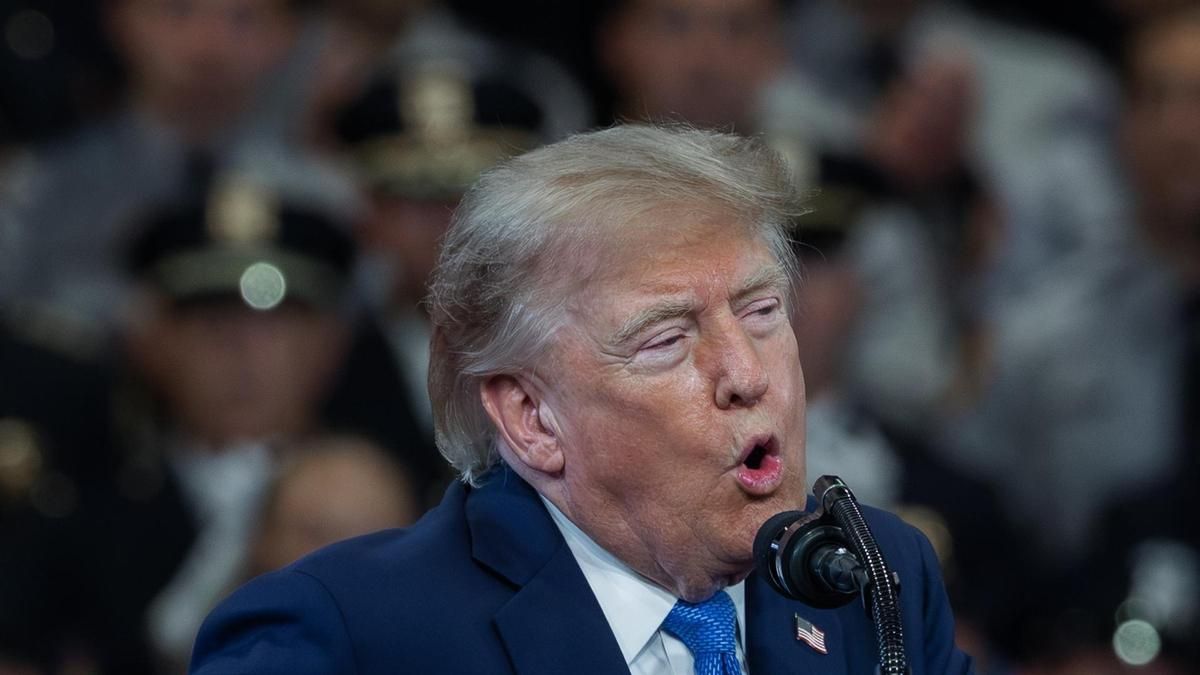 Trump dice que declarará el estrecho de Ormuz "territorio de EEUU" tras "derrotar a Irán"