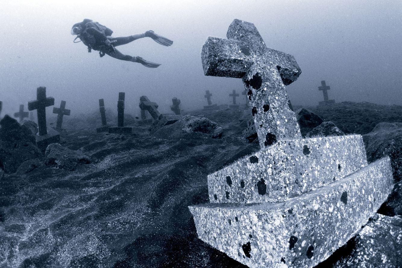 Cruces en homenaje a los mártires de Tazacorte en Fuencaliente. CARLOS VIRGILI