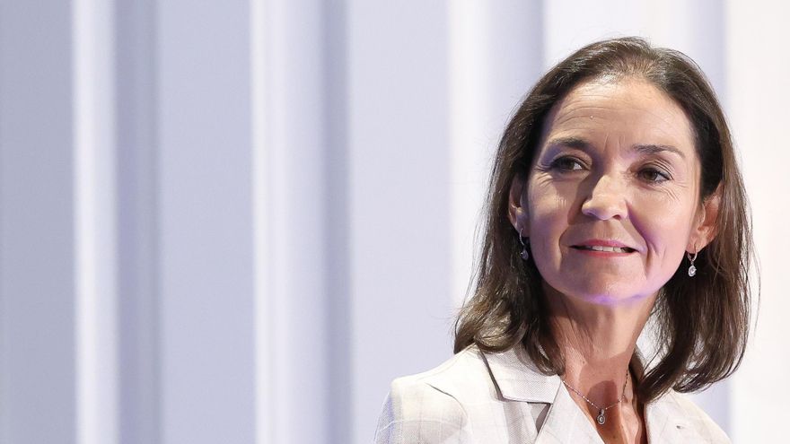 La portavoz del PSOE en el Ayuntamiento, Reyes Maroto, durante un desayuno informativo