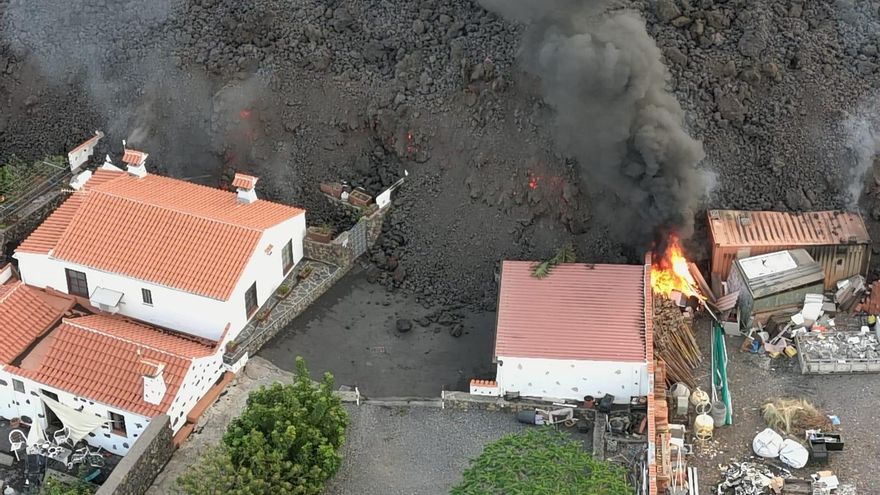 Obras Públicas gestiona la compra de 280 viviendas para alojar a las familias que han perdido sus casas por el volcán de La Palma
