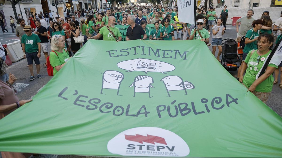 Una pancarta por la escuela pública de la manifestación.