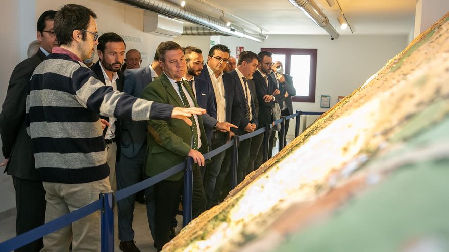 García-Page en el Centro de Interpretación de las Lagunas de Ruidera