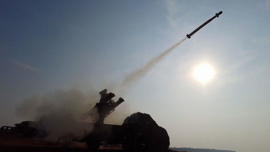 Un misil lanzado por la Guardia Revolucionaria iraní durante unas maniobras militares, en diciembre de 2025.