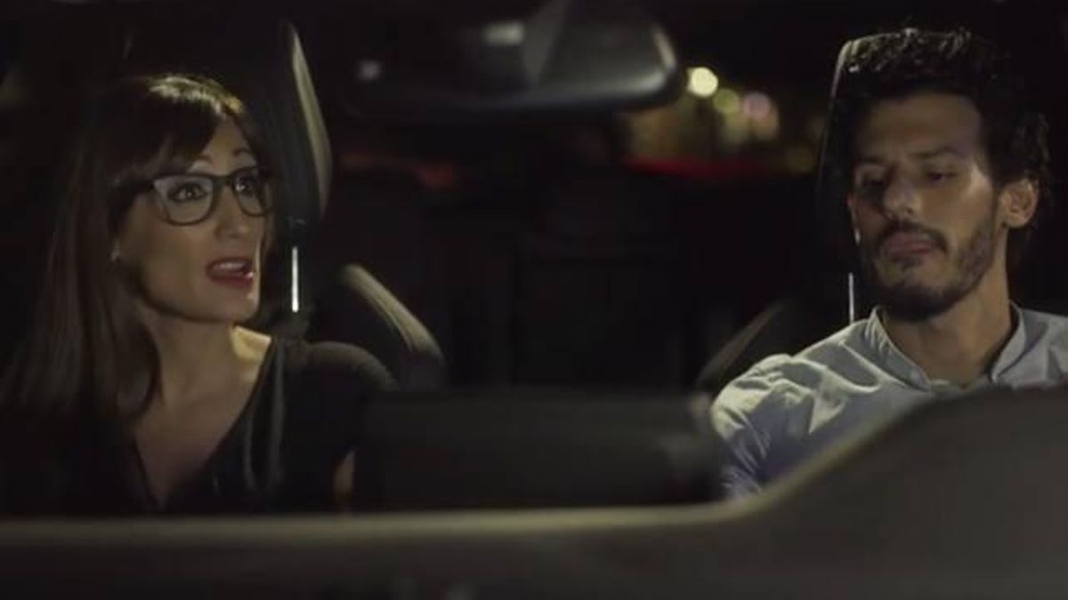 El falso concursante de GH VIP, en 'El Club' junto a Morgade en coche