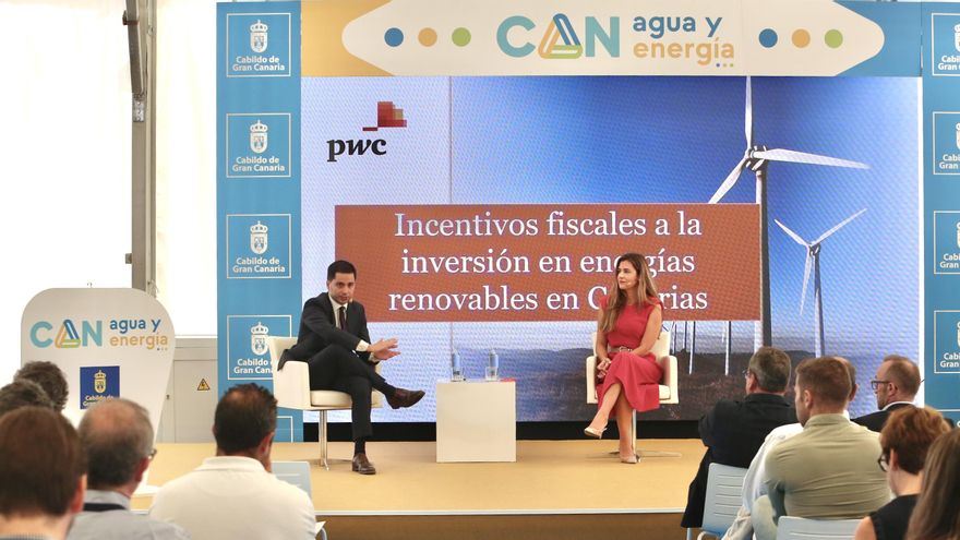 Mesa sobre Incentivos fiscales a la inversión de energías renovables en Canarias.