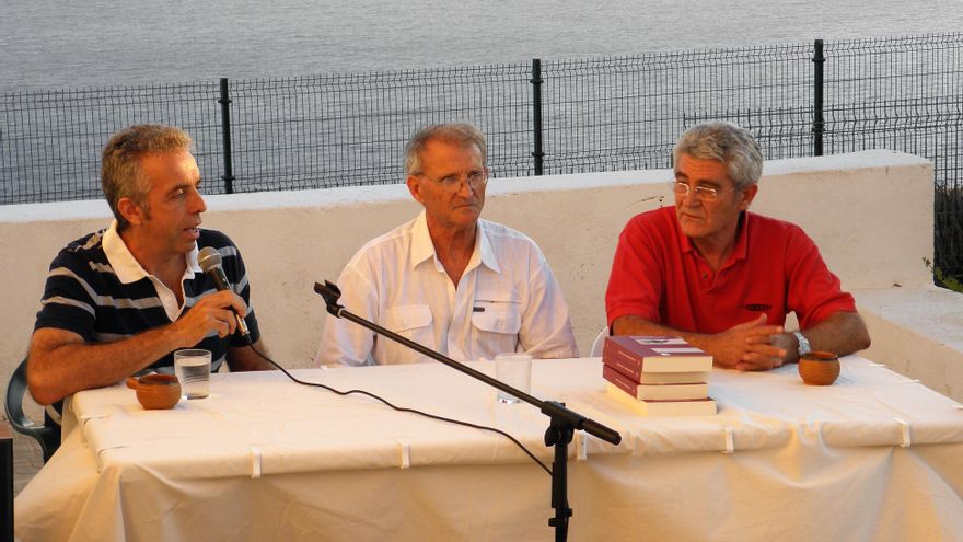 El último farero de Almería lucha por mantener el museo marítimo que creó en el faro de Carboneras