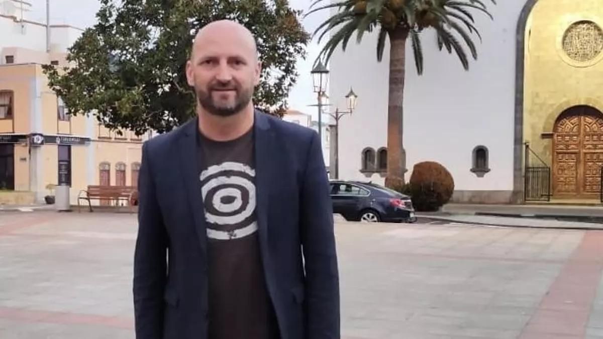 CC impulsa la mejora de la playa de Puerto Espíndola “ante el abandono del PSOE”