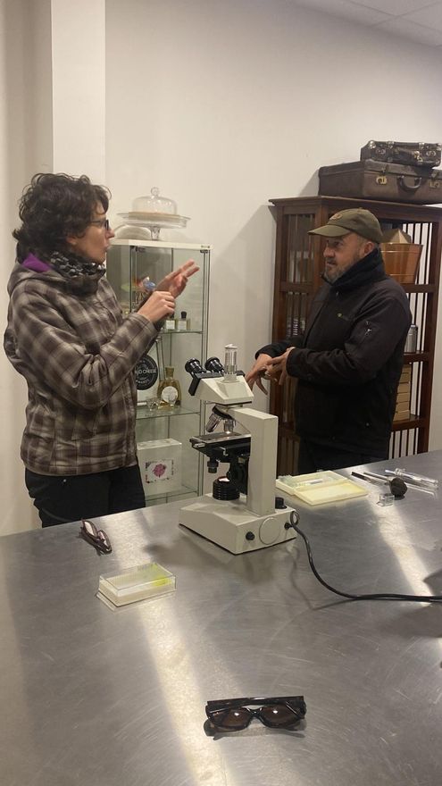 La agricultora en el laboratorio