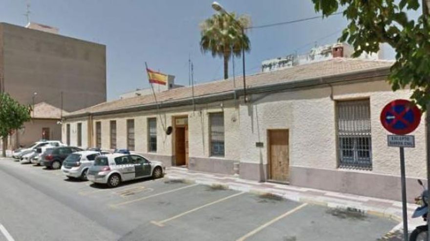 Sancionado un guardia civil por no impedir una agresión en el calabozo a un detenido esposado y bajo su custodia