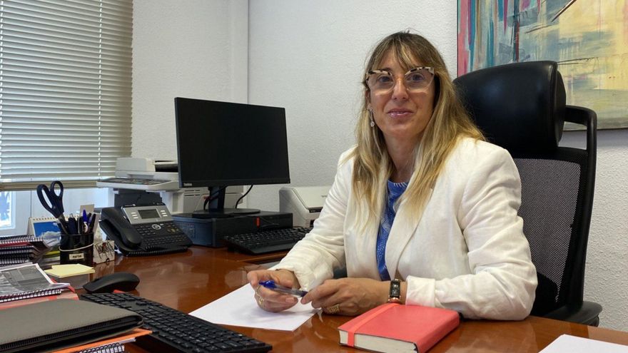 Eugenia Gómez de Diego posa en su despacho.