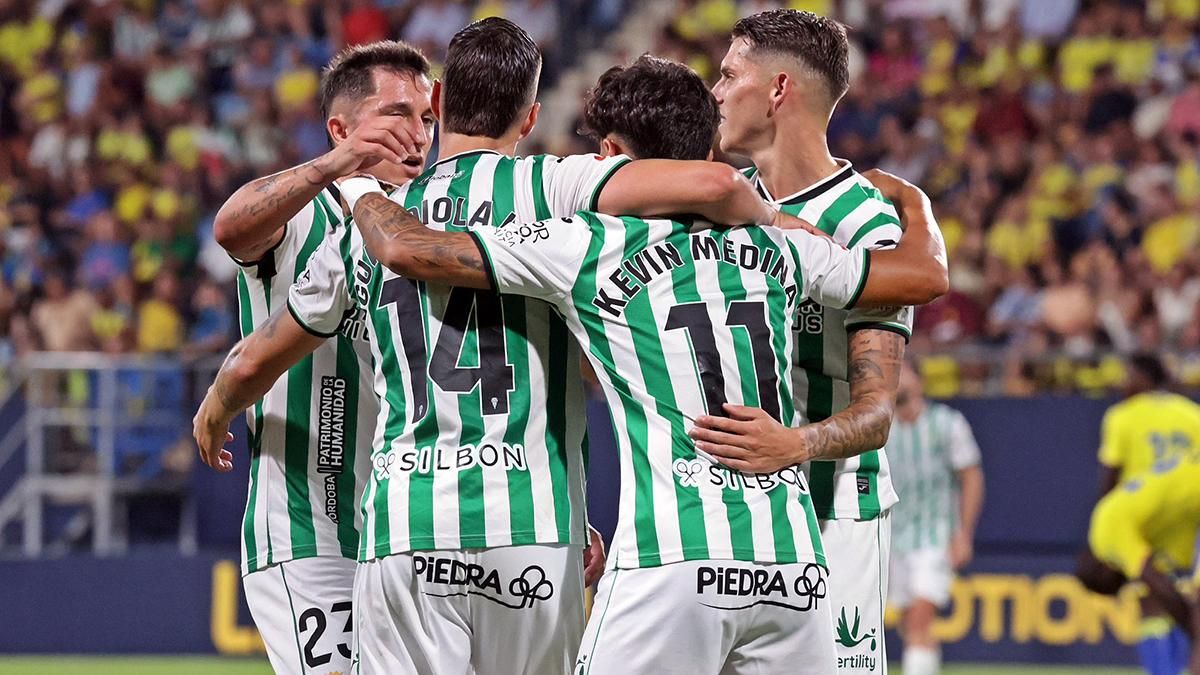 Sergi Guardiola celebra su gol ante el Cádiz CF