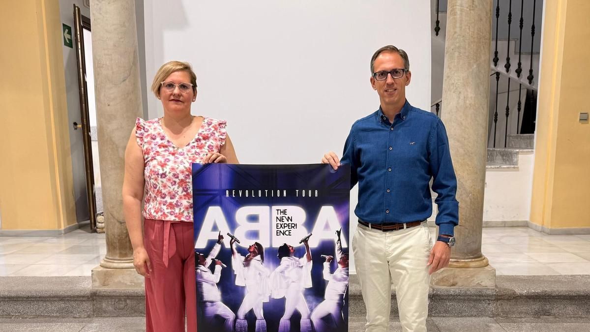 Presentación del concierto de ABBA The New Experience en Pozoblanco.