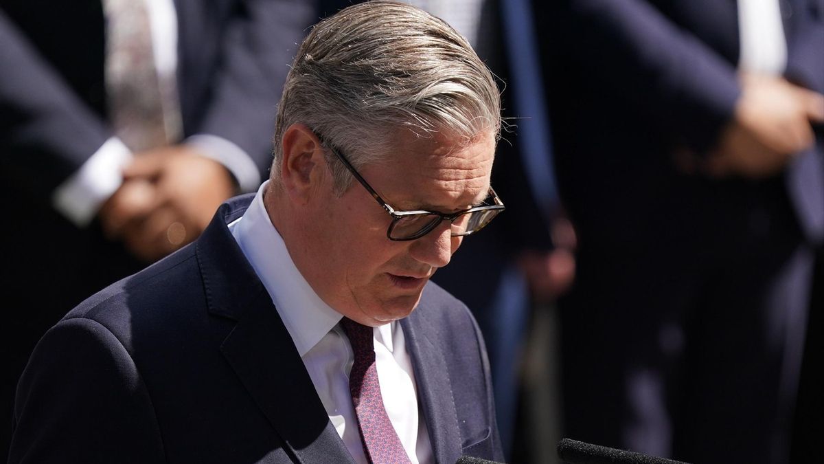 Keir Starmer durante su discurso de despedida como primer ministro del Reino Unido, en Downing Street, el 20 de julio.
