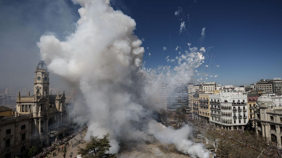 El Ayuntamiento de València cree que evitar la llegada de Cercanías en Fallas "fue una buena medida"