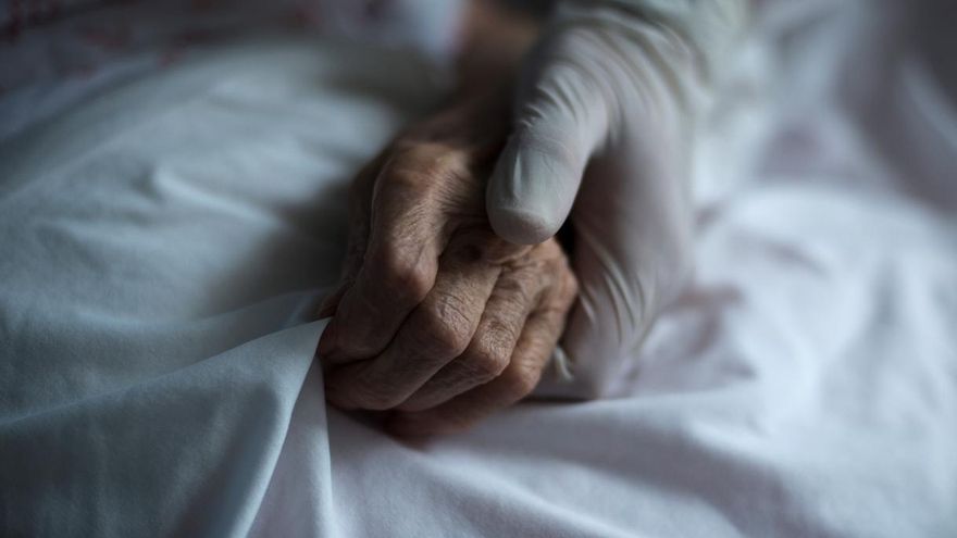 Dimite el gerente de las residencias públicas de Madrid